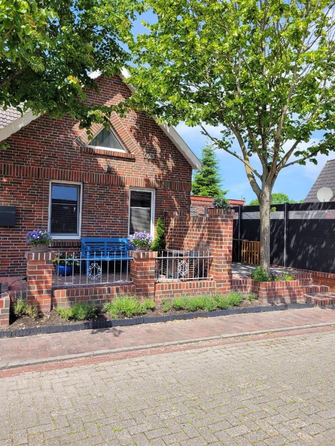 Burghaus 4 Apartment Greetsiel Exterior photo